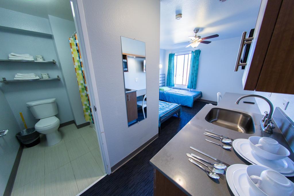 Vantaggio Suites San Diego Exteriör bild